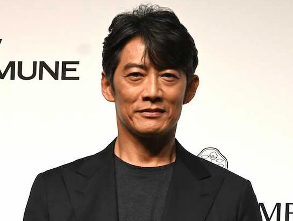 【画像・写真】反町隆史　「すごく緊張」妻・松嶋菜々子との写真撮影　「素でできた」と出来栄えには大満足