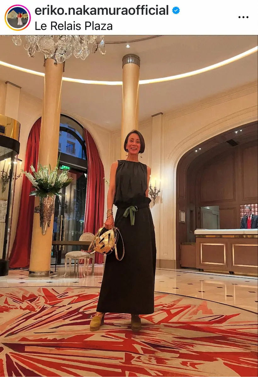 【画像・写真】パリ在住・中村江里子　酷暑の中、出かけた店のおしゃれすぎるドアストッパーに反響「絶対見えない」