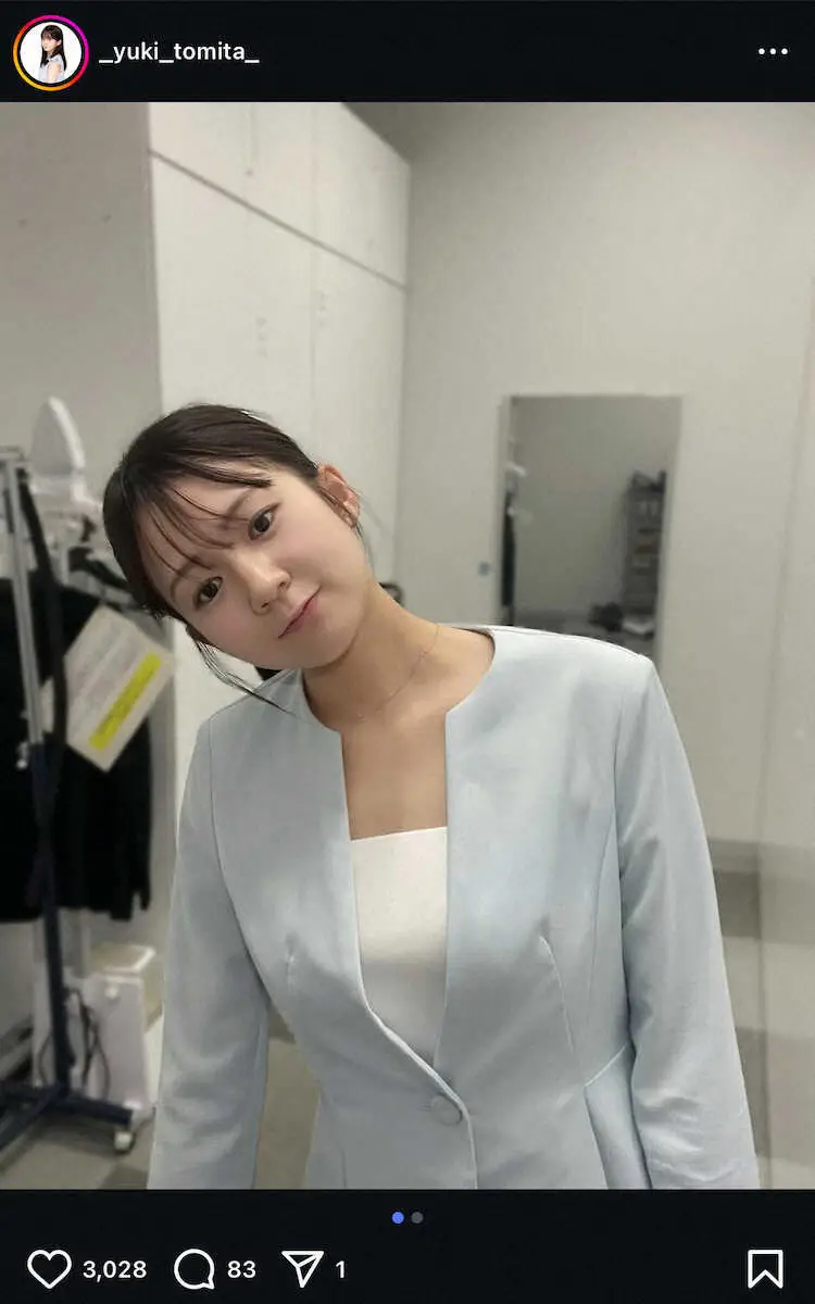 【画像・写真】テレ東・冨田有紀アナ　大人の雰囲気の淡いブルージャケットS！「傾きトミちゃんもめっちゃ可愛い」の声