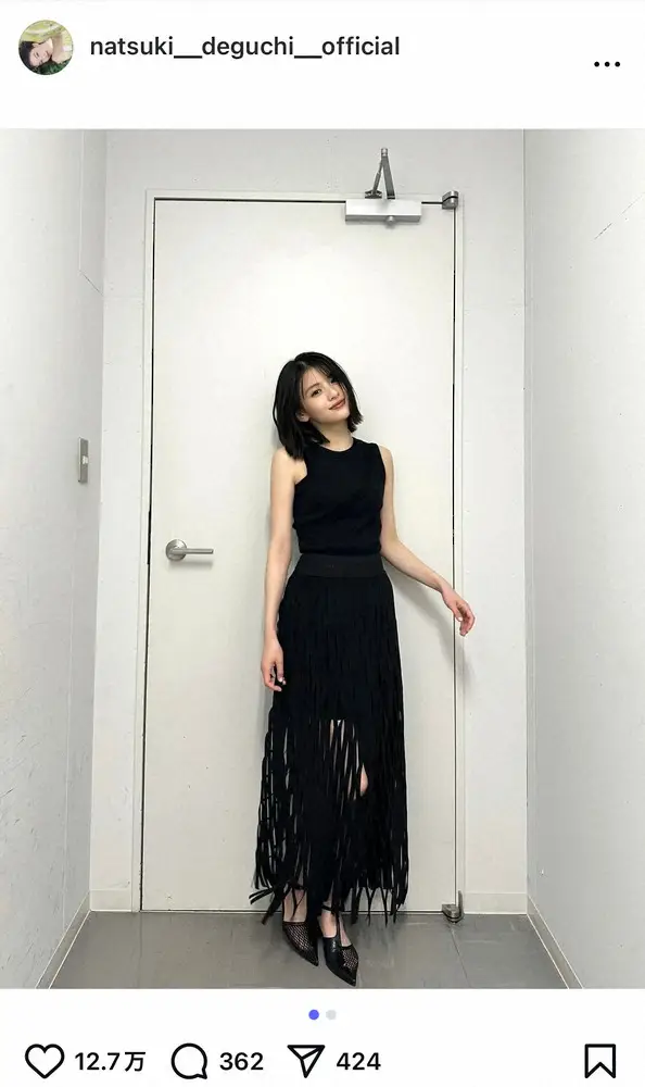 【画像・写真】出口夏希　主演映画の舞台あいさつに登場　黒ワンピ姿に「スタイル神！」の声