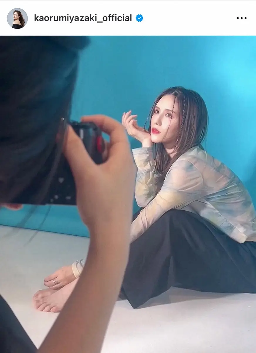 【画像・写真】ASKAの長女・宮崎薫　音楽番組初登場で名曲「cry」歌い継ぐ　「選曲最高」「号泣した」と話題に