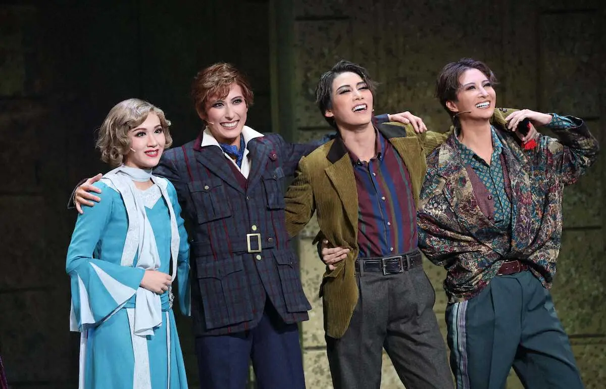 【画像・写真】宝塚歌劇団　水美舞斗、宙組生初の主演作「RED　STONE～悠遠なる叫び～」で輝く