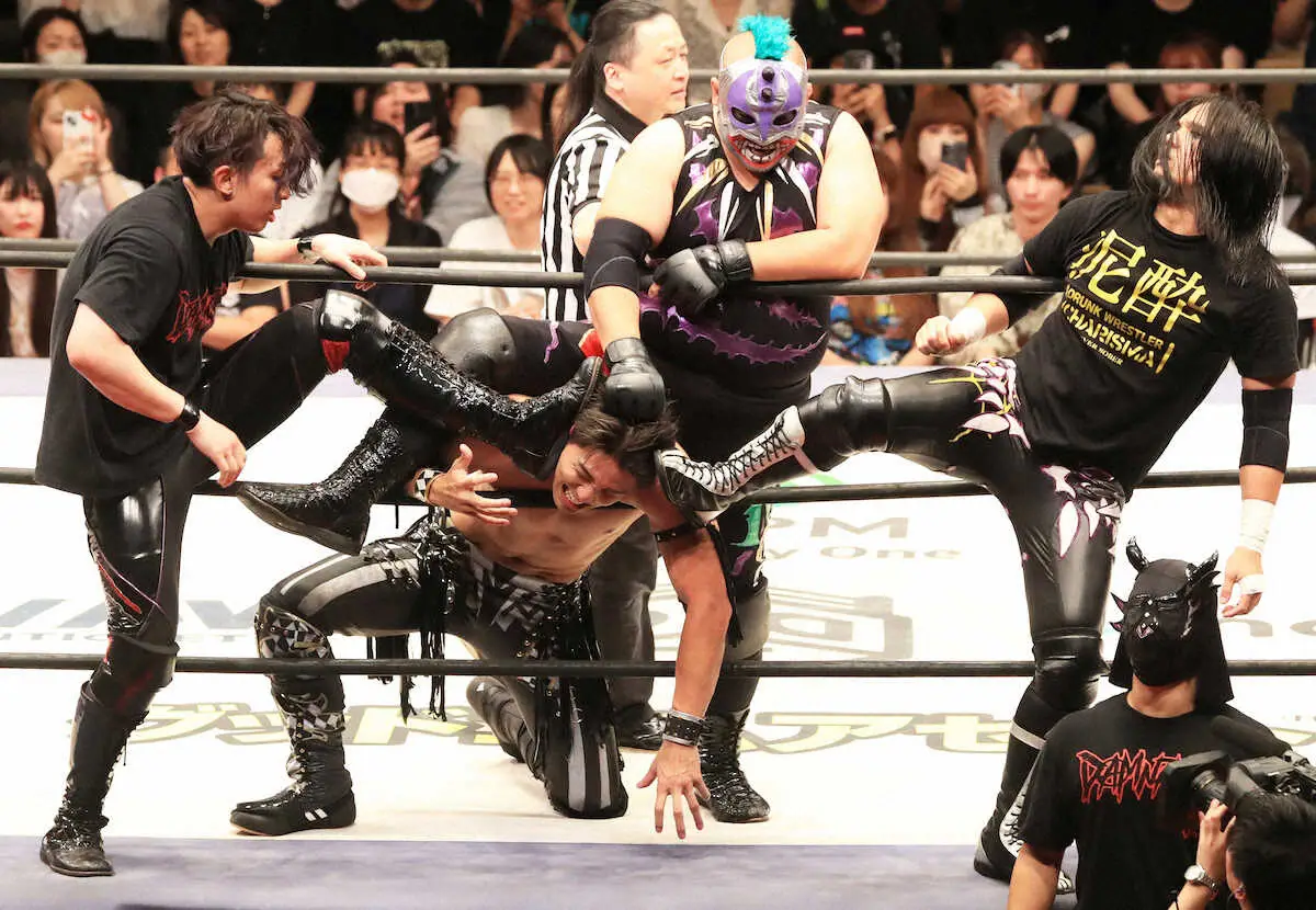 【画像・写真】プロレスと二刀流　「THE　RAMPAGE」武知海青が「DDT」初陣で“ヒールの洗礼”