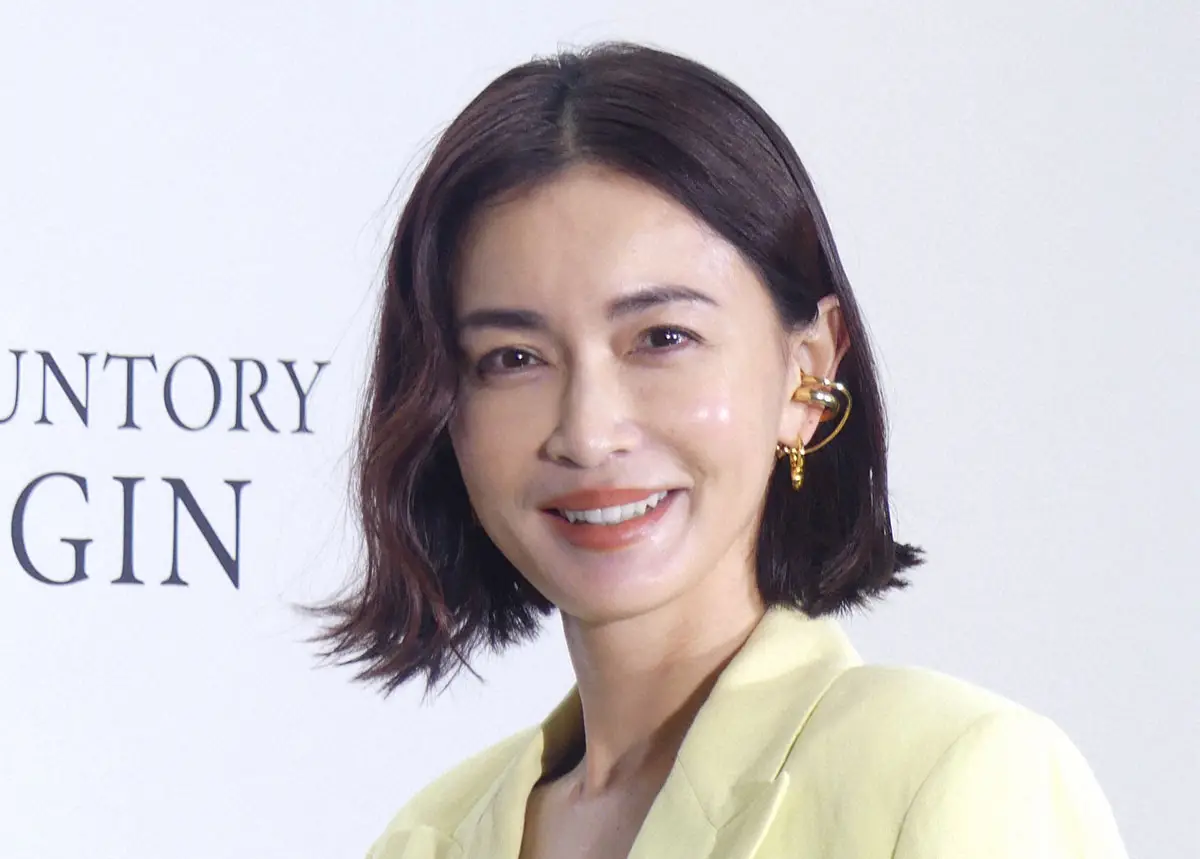 【画像・写真】長谷川京子　まさかのモルディブでどハマり！人気芸人のポッドキャスト番組は「噛み砕いて言うとエロ」
