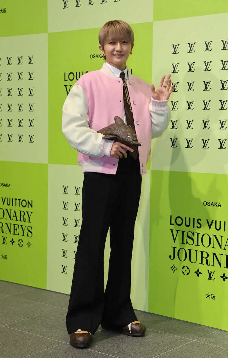 【画像・写真】Nissy、奇遇すぎる!?イルカ型モノグラムバッグに笑顔「本当にかわいい」ルイ・ヴィトン大阪イベント