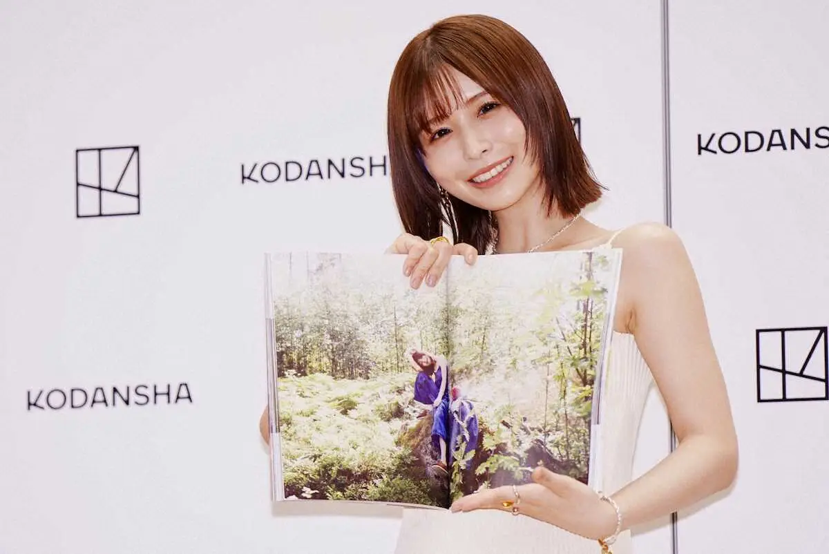 【画像・写真】長濱ねる　トホホ…空港でおかゆ没収されたエピソード披露　8年ぶり写真集「長濱ねる」発売