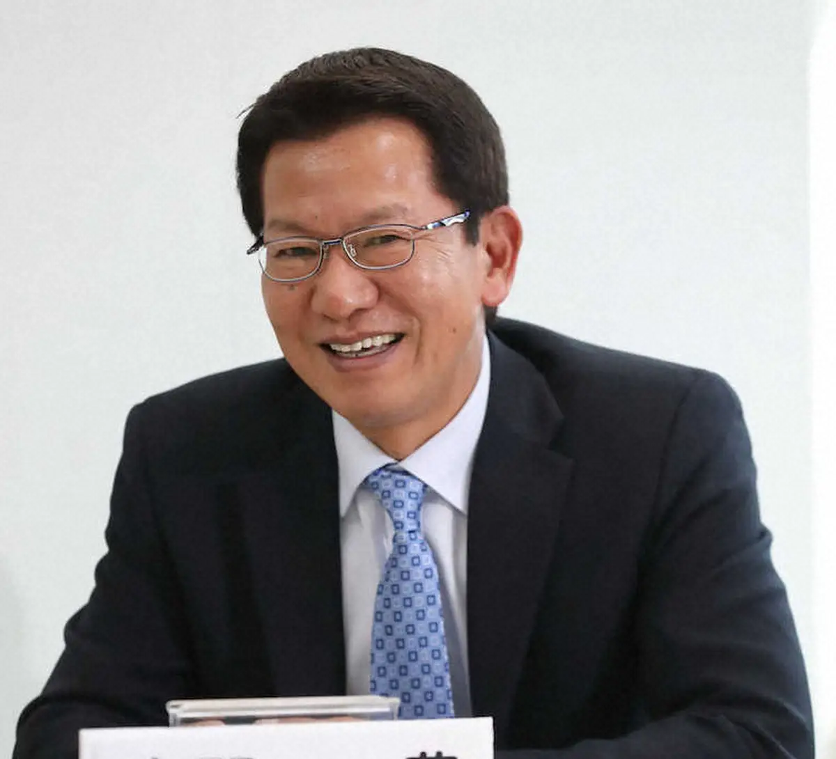 【画像・写真】大野豊氏　持参したお宝の鑑定額にガッツポーズ　佐々岡真司氏の20倍で「佐々岡見てるか!」