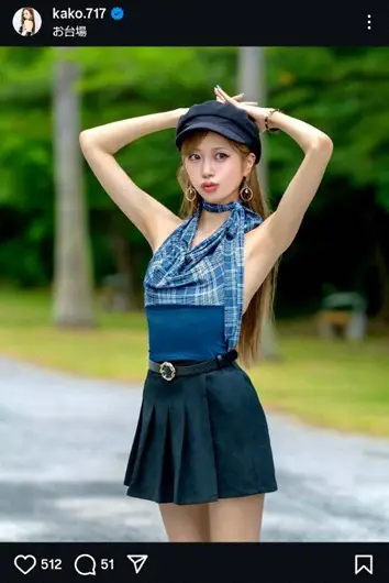 【画像・写真】“9頭身レースクイーン”央川かこ　ノースリーブ＆ミニスカの紺コーデ披露に「素晴らしい」「超可愛い」