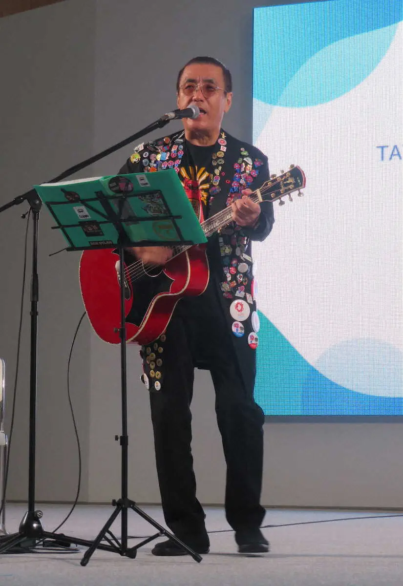 【画像・写真】嘉門タツオ　万博会場でライブ「もう履き慣れたジーンズみたいや」