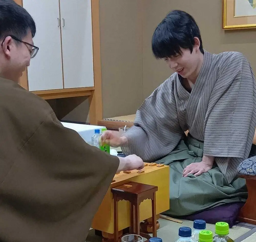 【画像・写真】藤井王位　連勝発進で神戸市対局は7戦全勝　今年度全てタイトル戦で勝率9割