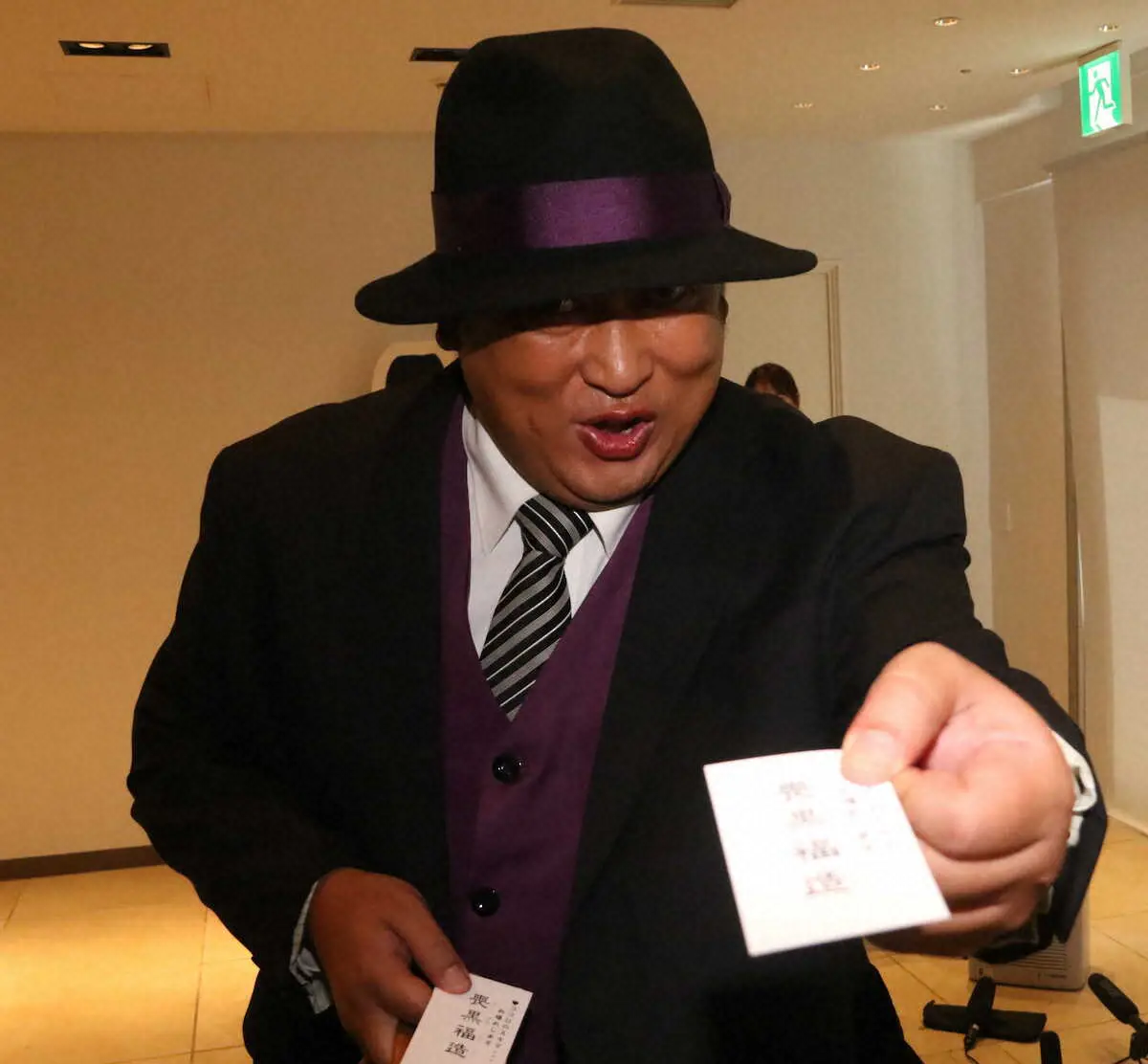 【画像・写真】ロバート秋山竜次　喪黒福造になり切って登場「全編口開けドラマ」必需品は水と目薬