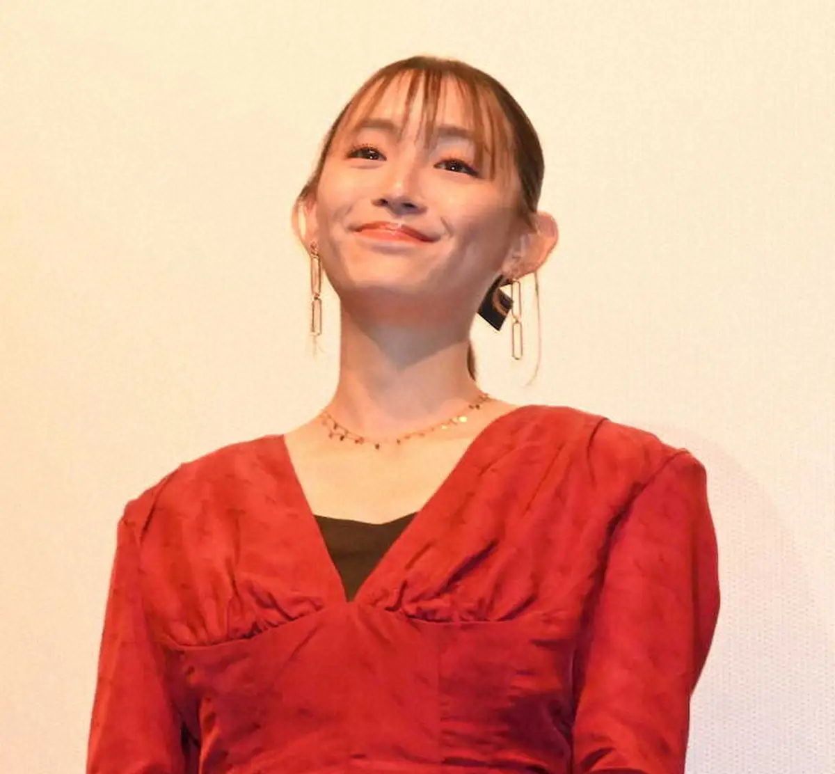 【画像・写真】浅川梨奈　27ページ分の長回し…正気？　主演映画「49日の真実」公開記念舞台あいさつ