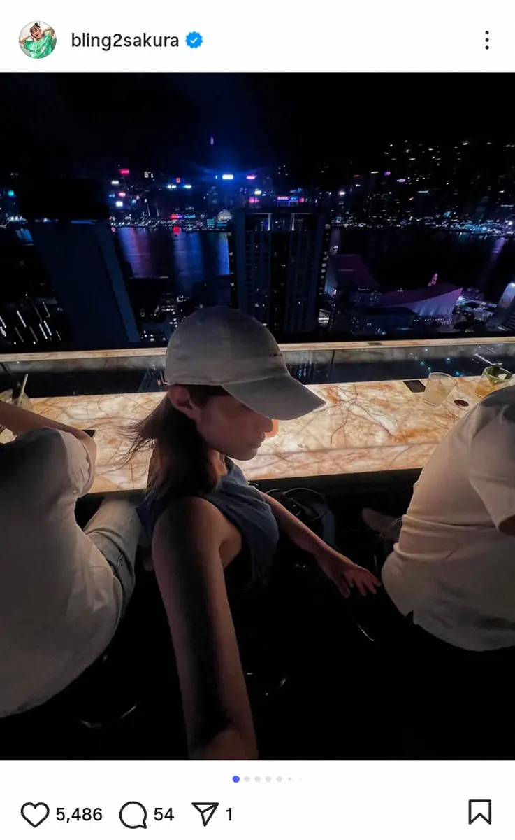 【画像・写真】井上咲楽　「香港1泊2日ぼっち旅へ」夜景自撮りに“自虐”もファンうらやむ声「凄い」「かっこいい」