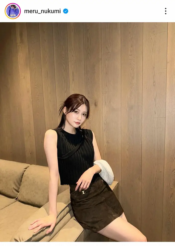 【画像・写真】めるる　生足チラリのシックなミニスカコーデにファン絶賛「セクシー」「スタイル良すぎ」