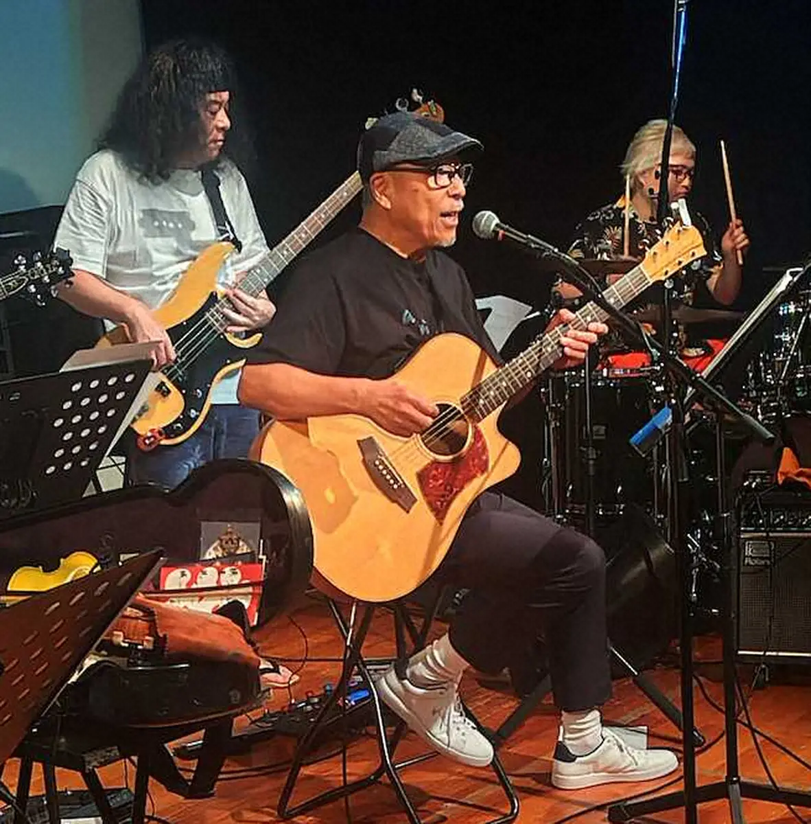 【画像・写真】大谷明裕氏「ずっと青春します」ライブで14曲を熱唱!　9月デビューの愛弟子・亜蘭もお披露目