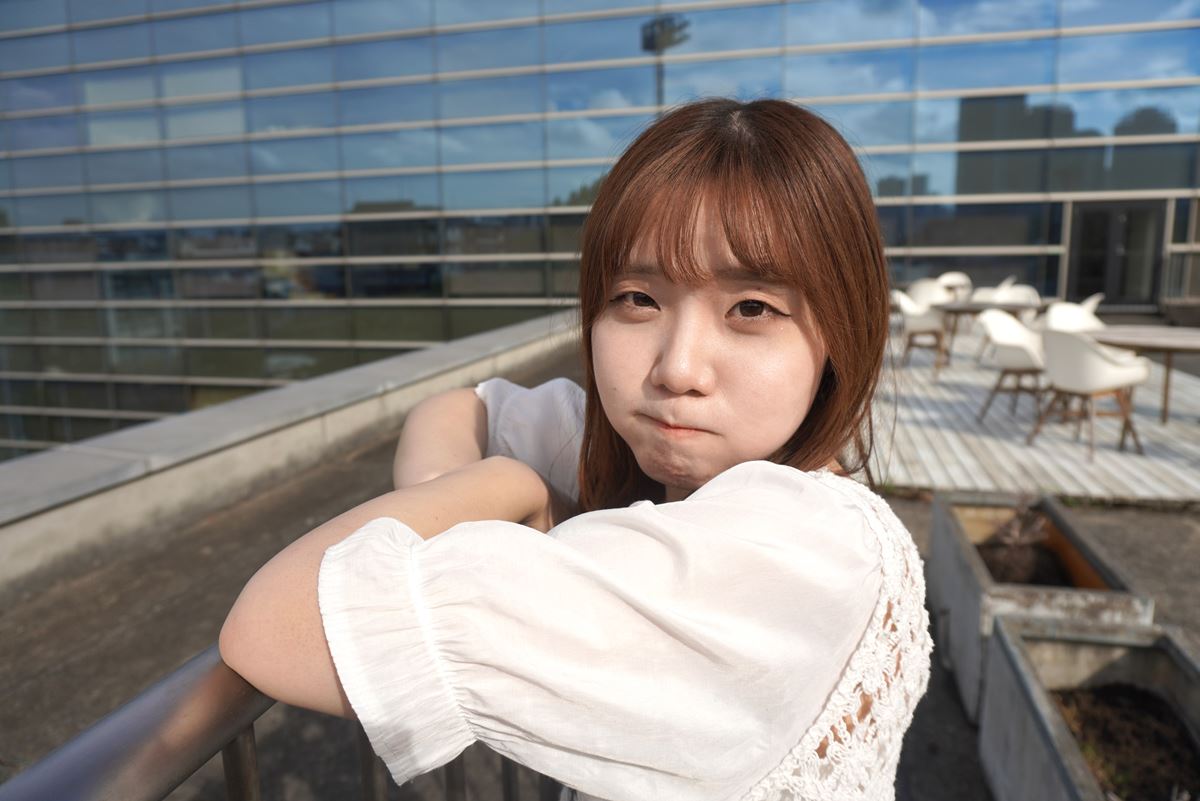 【画像・写真2枚目】ラストランプ・marina　笑顔の裏に秘めた家族への誓い──“歌が喜ぶビート”で刻む、新たな夏（撮影・ayaka）