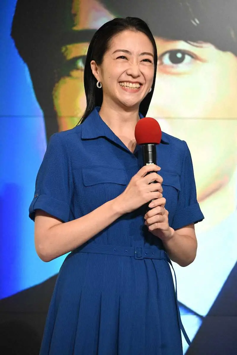 【画像・写真】NHK副島萌生アナウンサー　結婚報道後初めて報道陣の前に登場　幸せあふれる笑顔　