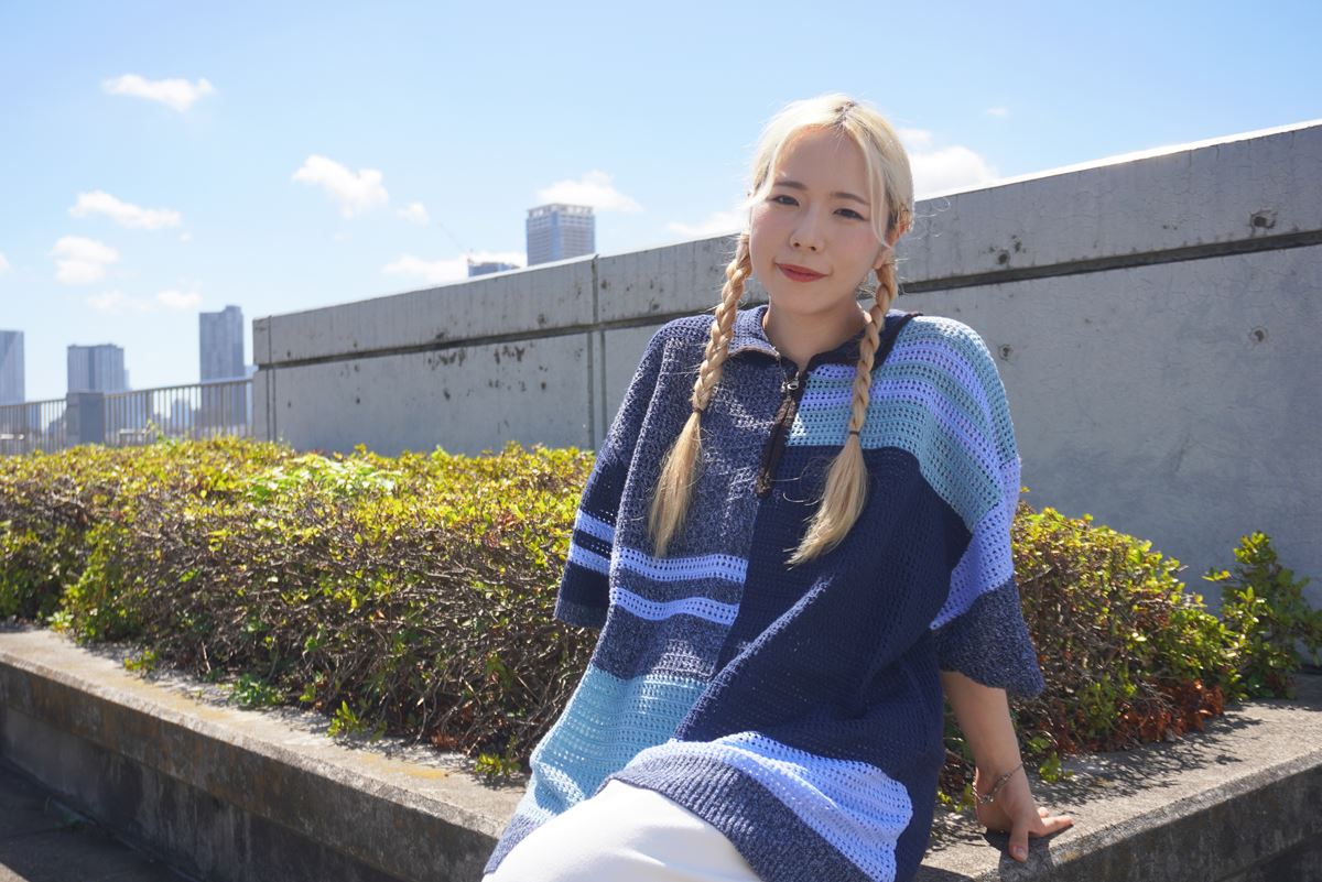 【画像・写真2枚目】疾走ロックから“風の音色”へ──ラストランプyu-miが語る「白夏」制作秘話（撮影・ayaki）