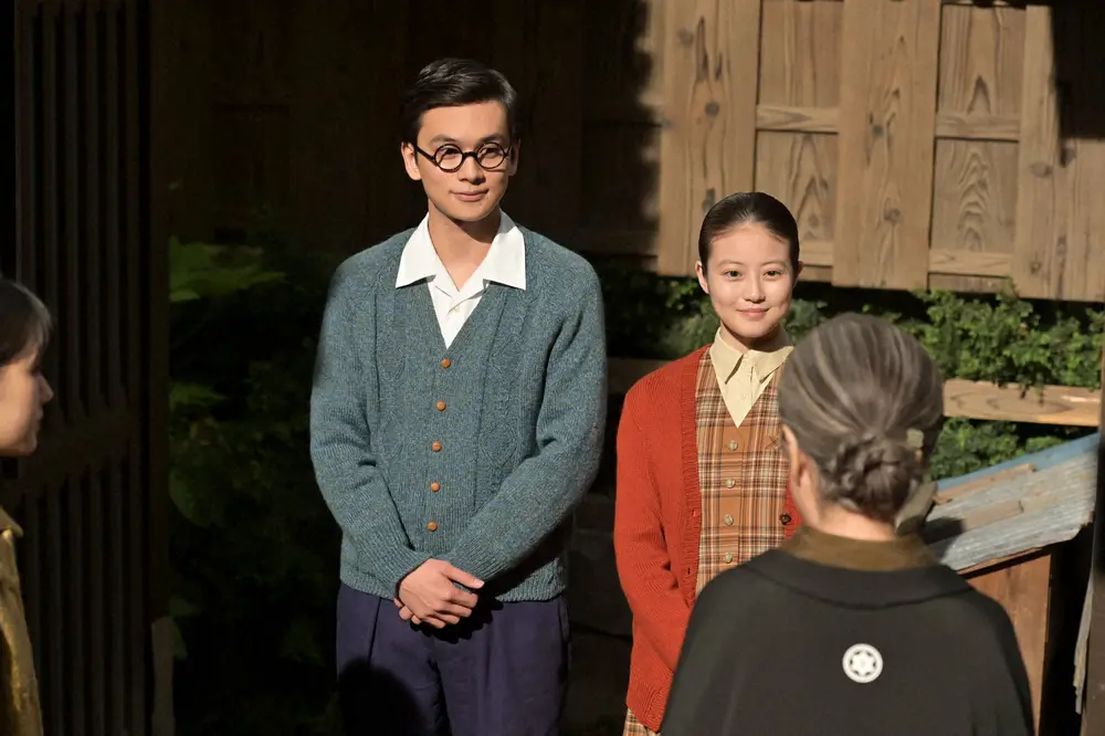 【画像・写真】連続テレビ小説「あんぱん」第90話。嵩（北村匠海・左）とのぶ（今田美桜）（C）NHK