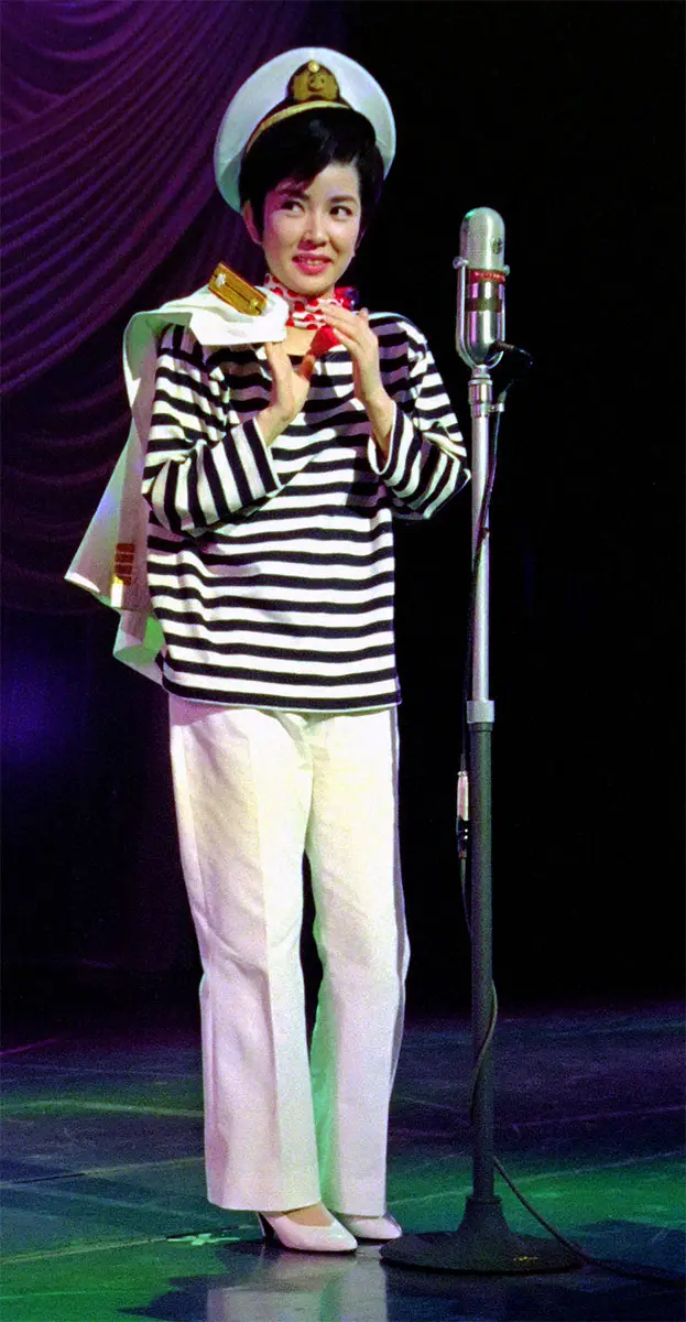 【画像・写真】ドラマ「美空ひばり物語」の収録で、マドロス姿の岸本加世子