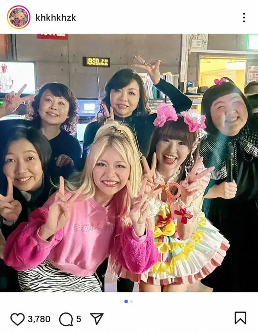 【画像・写真】エルフ荒川　「吉本のギャルの先輩方」と豪華集合ショット公開「みんな可愛すぎて画面割れる」の声