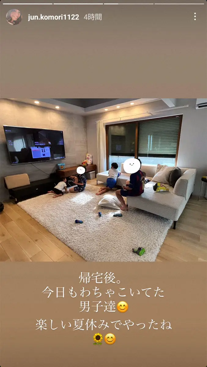 【画像・写真】小森純　子供らが室内でサッカー！広々とした自宅披露　22年には欠陥発覚でリフォーム