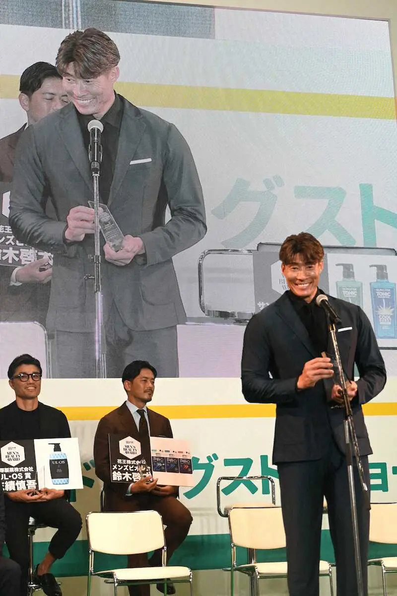 【画像・写真】糸井嘉男氏　引退後も変わらぬ肉体美　モニターに映る姿に「ごつすぎる」照れ笑い　阪神好調の要因も語る