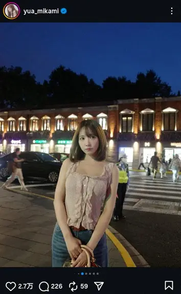 【画像・写真】三上悠亜　ピンクノースリーブの上海夜景ショット公開に「可愛くって天使」「感動的な美しさ」