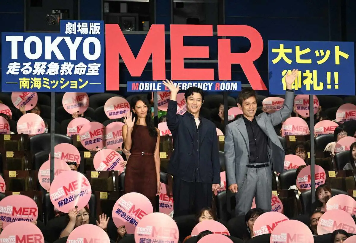 【画像・写真】菜々緒　共演の鈴木亮平を称賛「凄いんだなと」　映画「TOKYO　MER…」大ヒット御礼舞台あいさつ