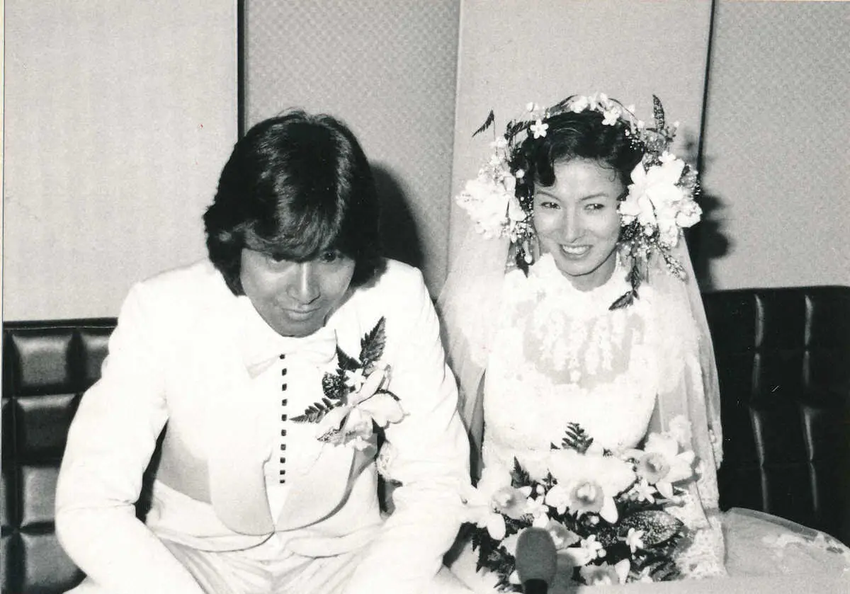 【画像・写真】1980年、結婚時の三田村邦彦と中山麻理さん