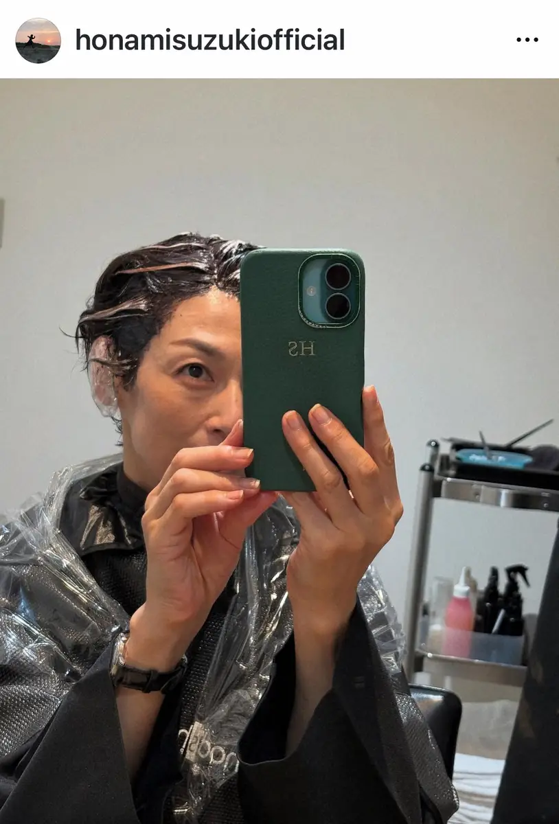 【画像・写真】鈴木保奈美　「人生初のメッシュ」のイメチェン姿披露「いつかマリさんみたいな金髪にもしてみたい」