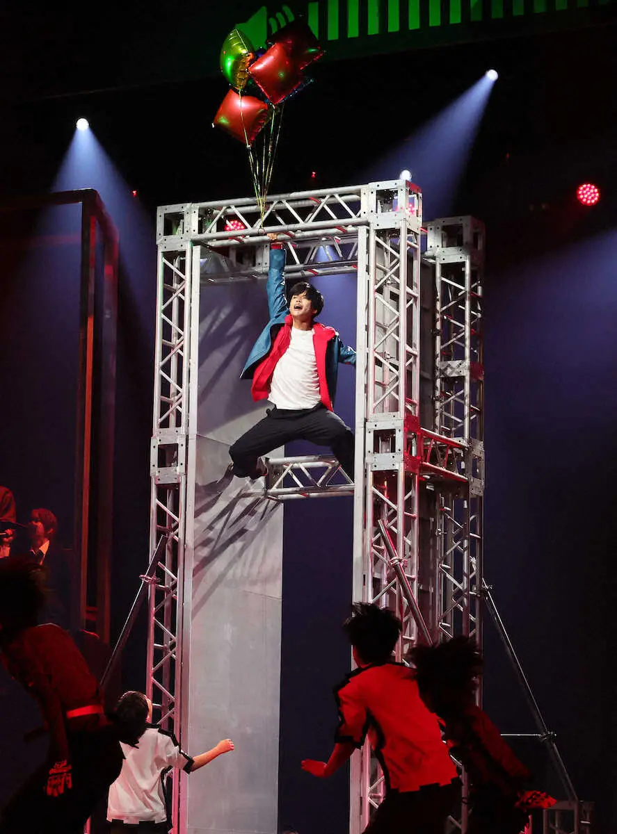 【画像・写真】ジュニア8人組「B＆ZAI」鈴木悠仁　グループ主演舞台初日に21歳誕生日もケーキの一口目は…