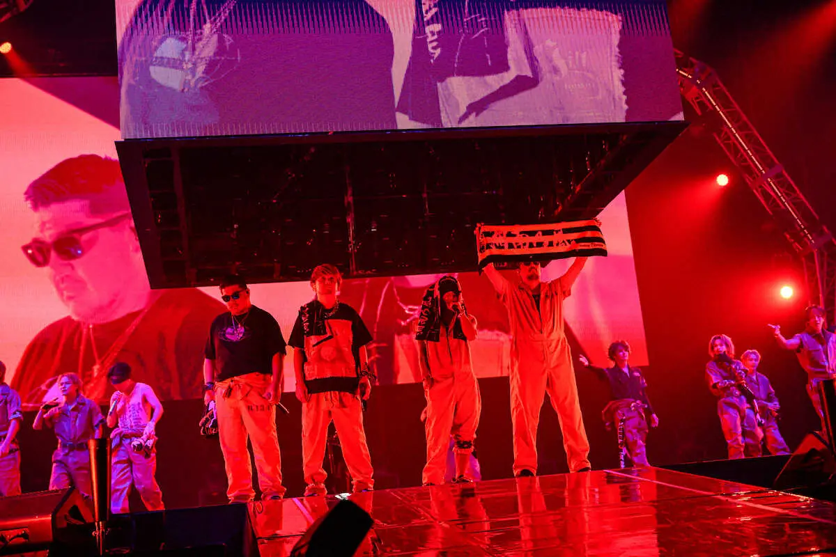 【画像・写真】「THE　RAMPAGE」が大阪城ホールでライブ　新曲でコラボした「湘南乃風」がサプライズで登場