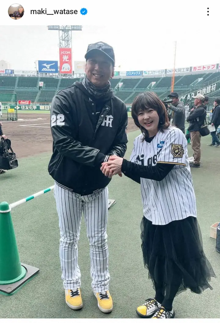 【画像・写真】LINDBERG渡瀬マキ、リーグVの阪神・藤川監督を祝福「やりましたね」　9回には名曲でエモい演出