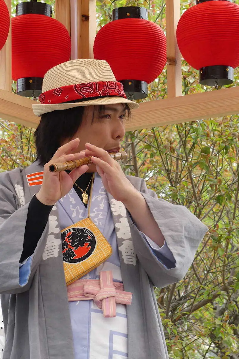 【画像・写真】地元神奈川・秦野の祭りで「秦野祭囃子」を演奏する真矢