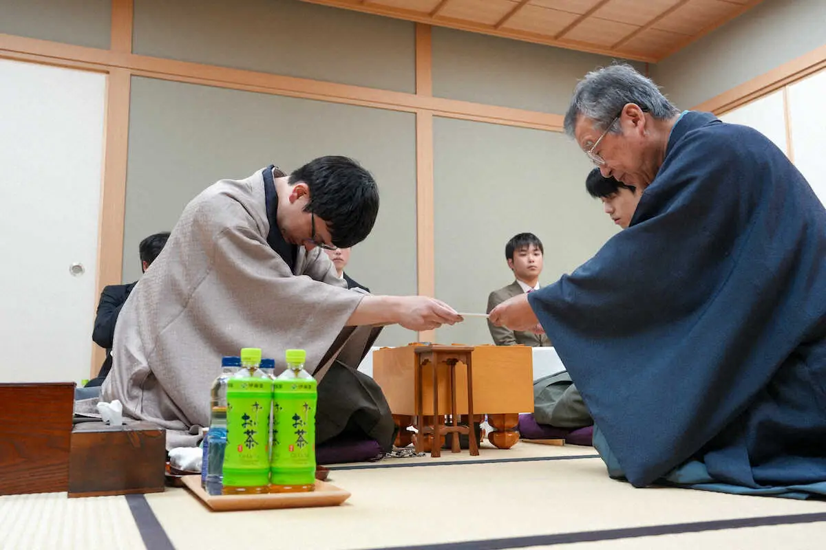 【画像・写真】藤井王位　封じ手は80手目　自身3番目に早い進行　80手台は過去2戦2勝だが