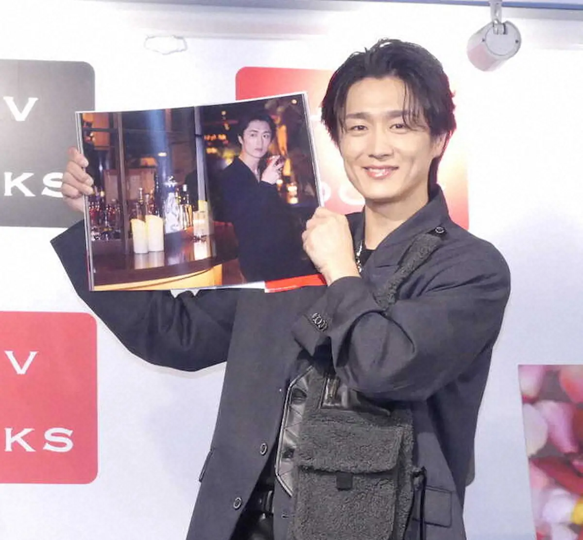 【画像・写真】真田ナオキ　ほとんど服着ず撮影!?「恥ずかしすぎて3ページ目で閉じた」