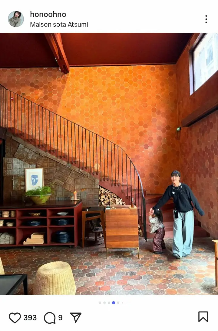 【画像・写真】石橋貴明の長女・穂乃香　フランスのレストランで3歳第1子と仲良し親子ショット「夢のような時間でした」