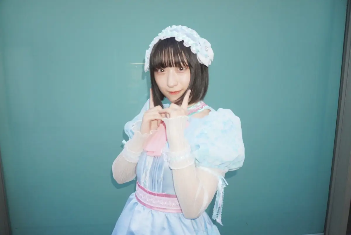 【画像・写真】【画像・写真2枚目】「歌って楽しい」と言える日が来た──「紫陽花は降らない」颯詩音、カラオケ未経験から“歌い出し”を託されるように（撮影・郡山あきか）