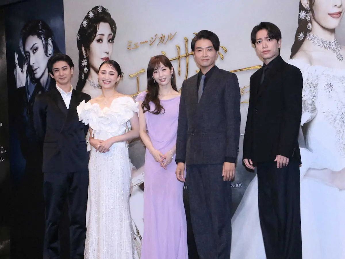 【画像・写真】全く違う作品のよう…望海風斗&明日海りお 初の「エリザベート」役