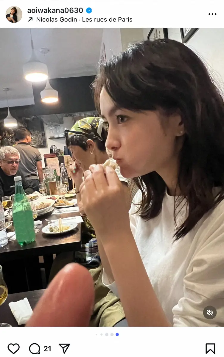 【画像・写真】葵わかな「もぐもぐもぐもぐ…」パリでのオフショ公開「一生懸命食べました」美食満喫　「横顔美しい」の声