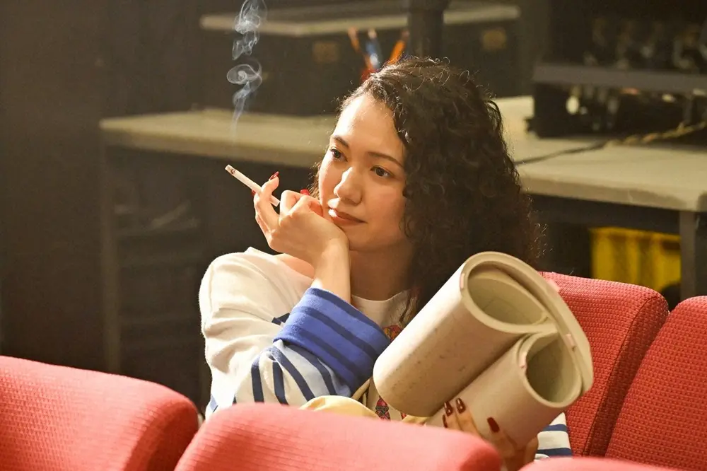 【画像・写真】【来週の三谷ドラマもしがく】第3話　久部「夏の夜の夢」上演台本を執筆！リカの“具なしラーメン”に文句