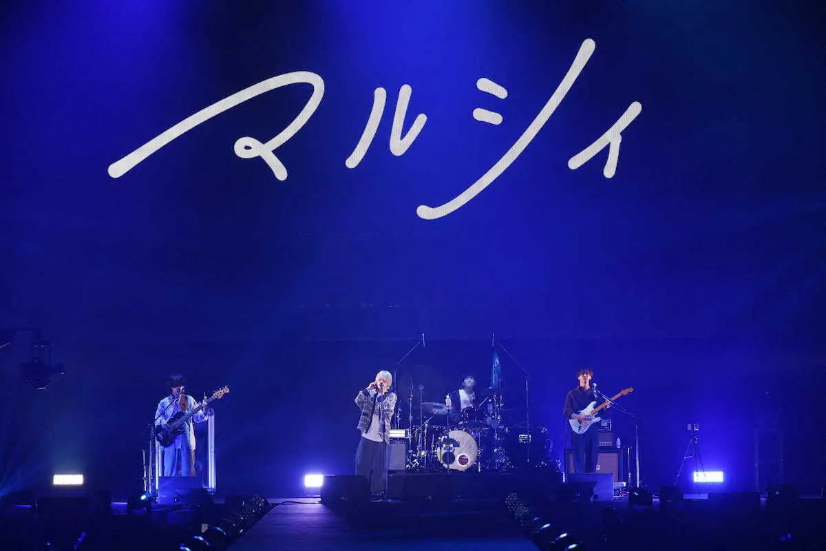 【画像・写真】「TGC　北九州」でマルシィが万感ライブ　青に染まった客席にshuji「なかなか見られない光景」