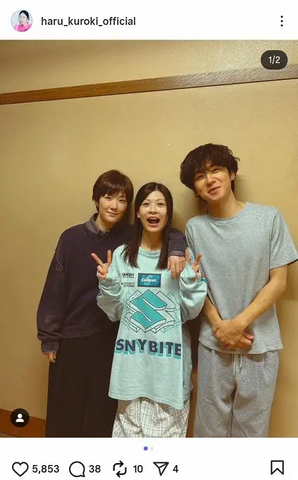 【画像・写真】黒木華　舞台共演者と“家族S”も…髪の毛バッサリ！ベリーショート姿が話題「凄くお似合い」の声