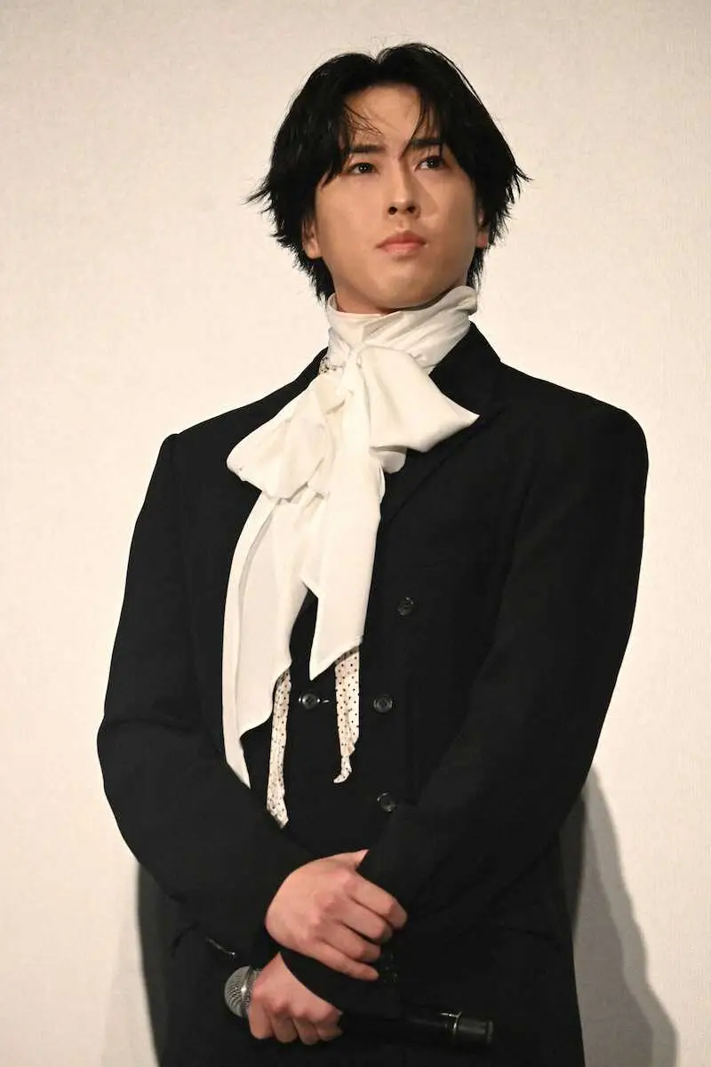 【画像・写真】Snow　Man宮舘涼太　さすがの紳士ぶりを見せるも赤面