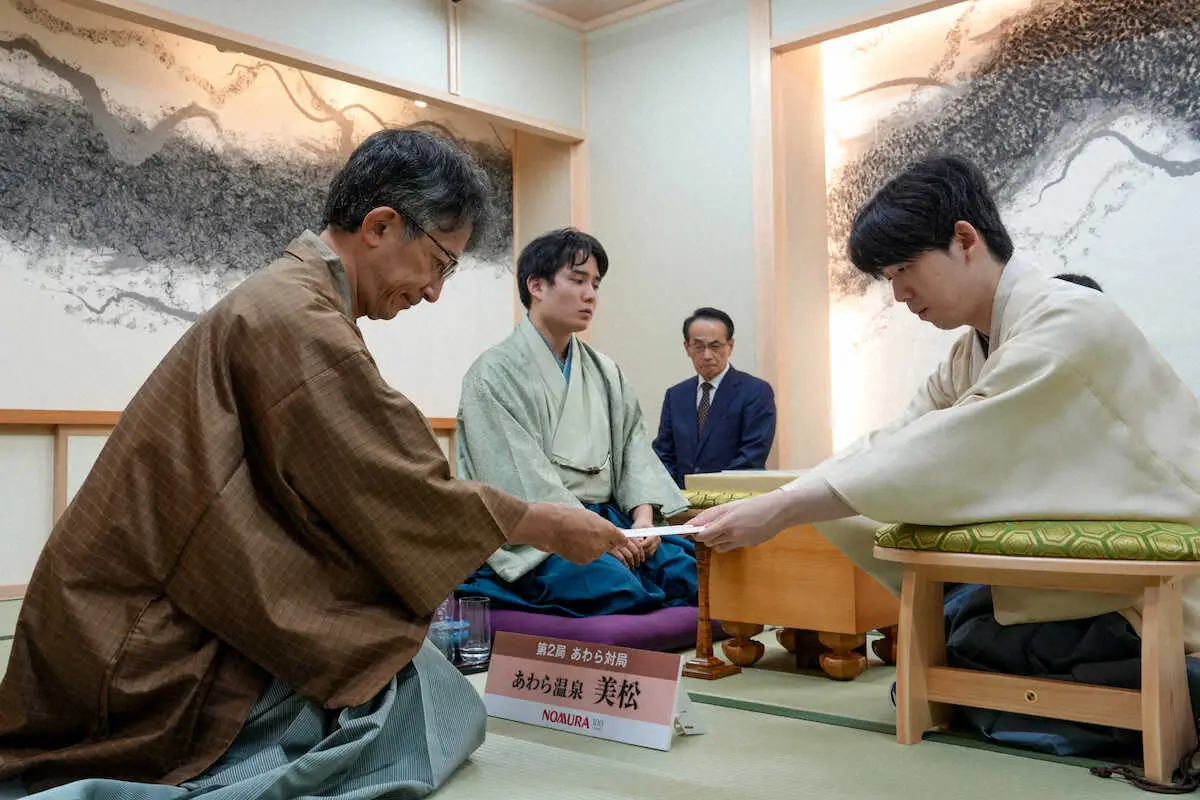 【画像・写真】藤井竜王　飛車取りを掛け合って封じ手　佐々木八段に2時間以上の利