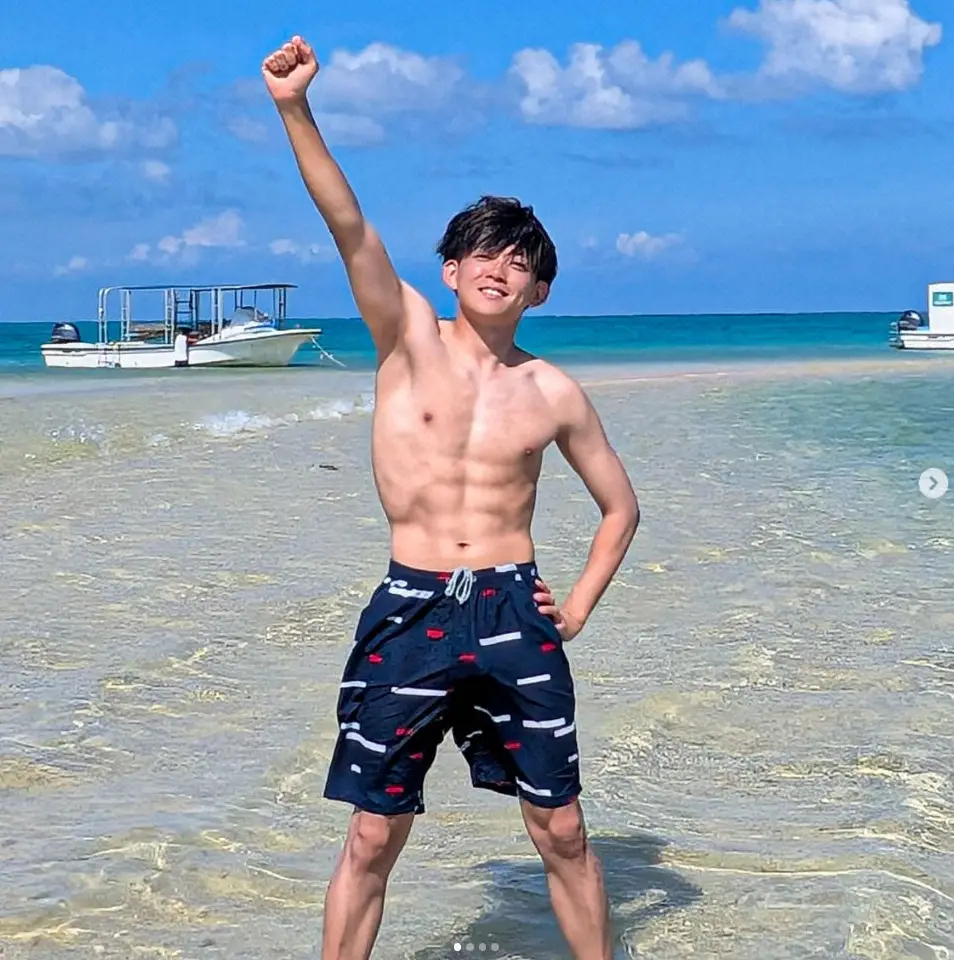 【画像・写真】松丸亮吾　バキバキの肉体にファン驚き！「6パックすごい」「こんなにマッチョなの」「意外とムキムキ」