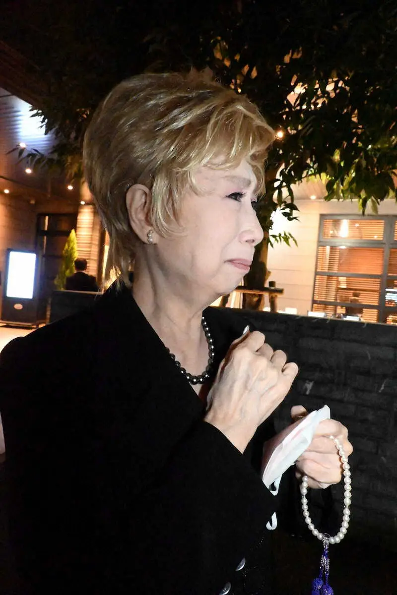 【画像・写真】疋田拓さん通夜、郷ひろみら多くの大物歌手が参列　瀬川瑛子も涙「こんな70代後半にもチャンスを…」