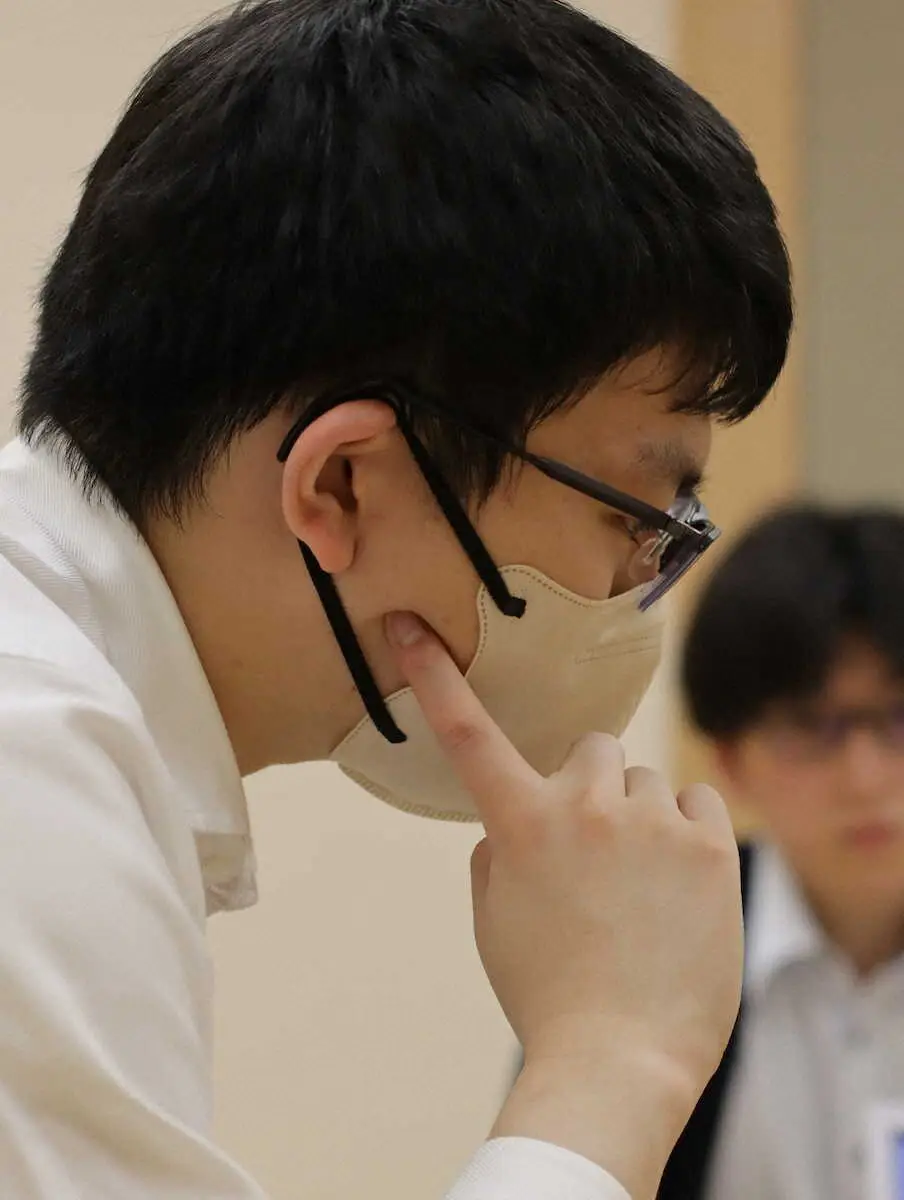 【画像・写真】ALSOK杯第75期王将戦挑戦者決定リーグで永瀬拓矢九段が勝利　リーグ成績3戦全勝