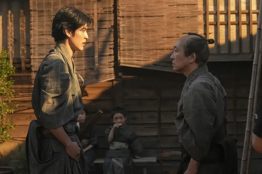 【画像・写真】連続テレビ小説「ばけばけ」第12話.。松野銀二郎（寛一郎・左）と松野勘右衛門（小日向文世）（C）NHK